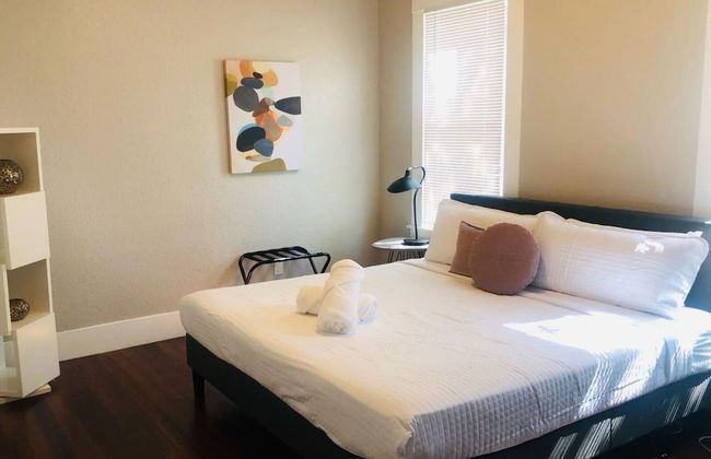 Chic Downtown Farmhouse With Garden and BBQ Grill - Foto 25