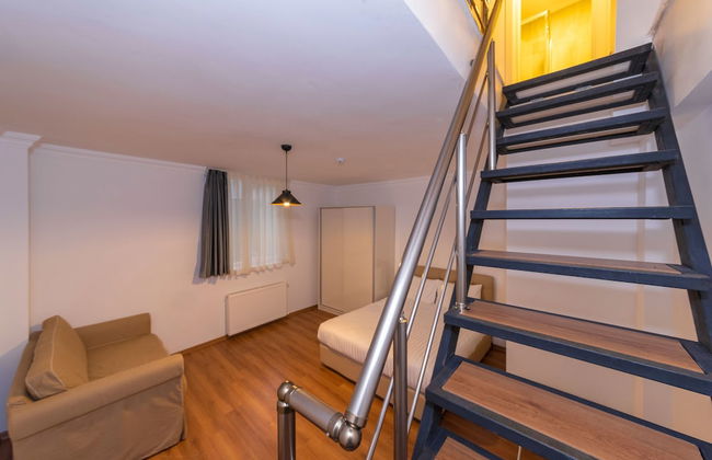 Joy Suites - Photo 17