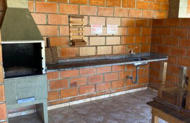 Apartamento a 250 metros da Praia do Sapê e Maranduba - Piscina e Ar condicionado - Foto 24