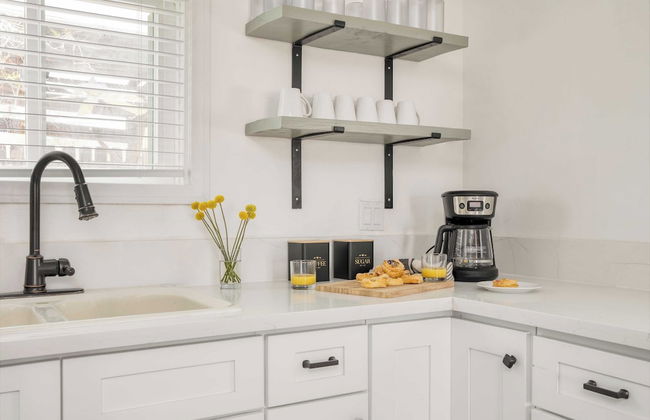 Cowboy Pool, Fire Pit, Backyard Chic Ranch Retreat Asteroid by Avantstay - Foto 6