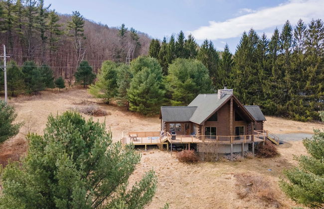 Secluded w/ Deck Views, Hot Tub, & Ping Pong Hudson in the Berks by Avantstay - Foto 50