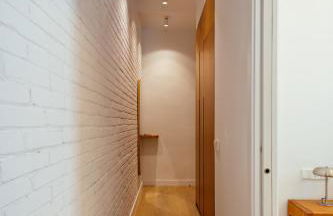 Newly Renovated Stylish Eixample - Great Location - Photo 30