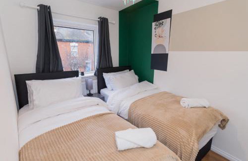 Perfect for Contractors & Families - Free Parking - Foto 5