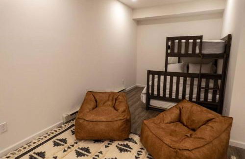 Modernist Lakefront Sojourn - Foto 11