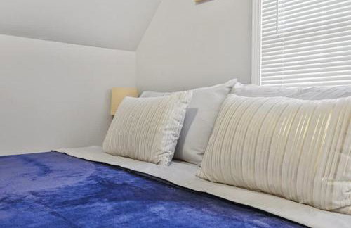 Cozy Chic 4BD 2BA Home in St Charles - Foto 29