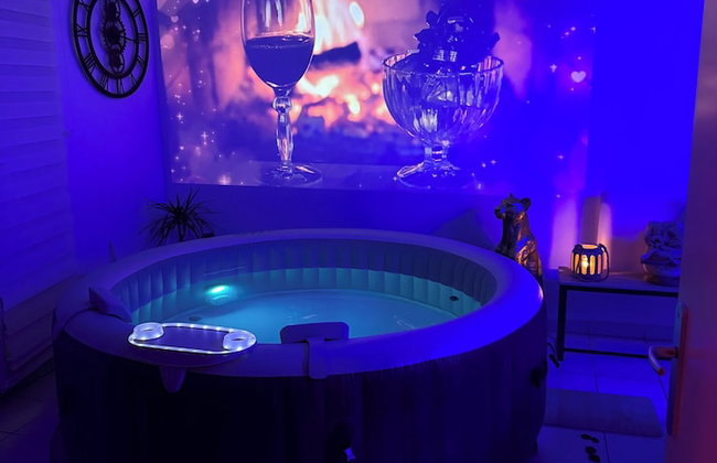Suite Eden Spa, Appart-hôtel 3 étoiles 40m2 aux portes de Lens, Spa privé illimité, Écran géant, Box Orange, Netflix et Sport, Patio couvert barbecue, Parking gratuit en résidence privée calme, Chambre séparée, Cuisine équipée, Lit Queen Size, Wi-Fi fibre - Foto 51