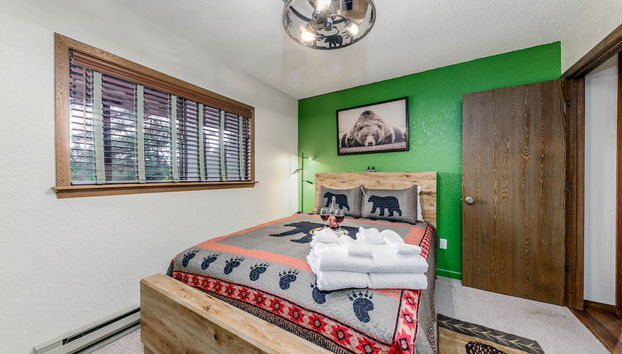 Curly Pine Cabin - Foto 4, Quarto
