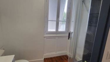 Appartement de Charme avec tomettes et Parquet - Foto 4, Shower