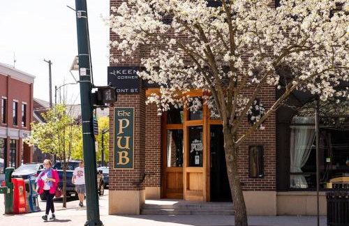 Top of The Peak: Downtown Gem! Steps to Beach - Foto 43