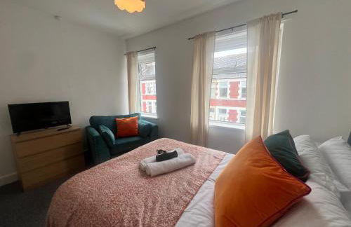 Live Like a Local in Barry, 4-Bed Home Near the Beach, Dog-Friendly, with all the Gavin & Stacey Charm! - Foto 20