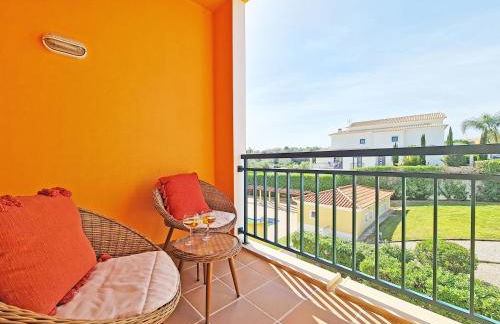 Apt MC - with pool - Photo 16