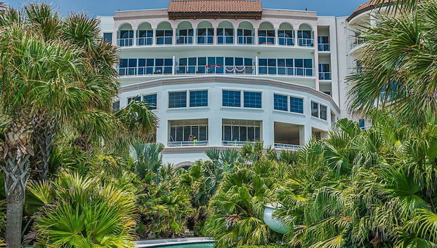 Seas the Day in This Luxury Condo at Diamond Beach Ocean Views Incredible Pools Amenities - Foto 5, Habitación