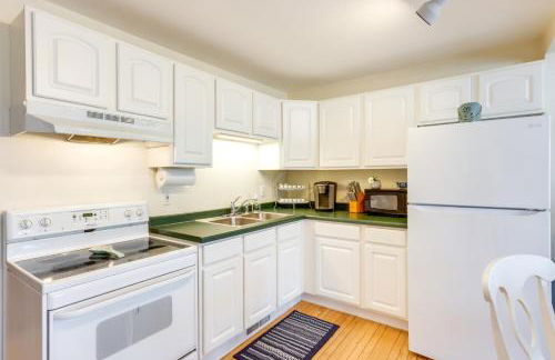 Cozy Delafield Apartment - Walk to Lake! - Foto 6