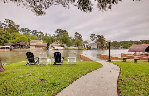 Grills and Boat Dock Comfy Cove on Lake Conroe - Foto 1