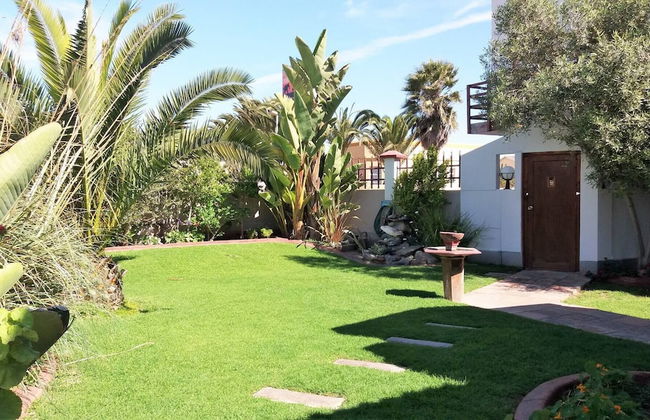 "room in B&B - Room for 6 - Amarachi Guesthouse in Swakopmund Namibia Near Beach and Malls!" - Photo 20