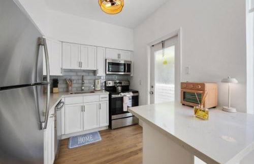 Lux Designer Apt 2BR and 2BA in the Heart of MIA Beach - Foto 4