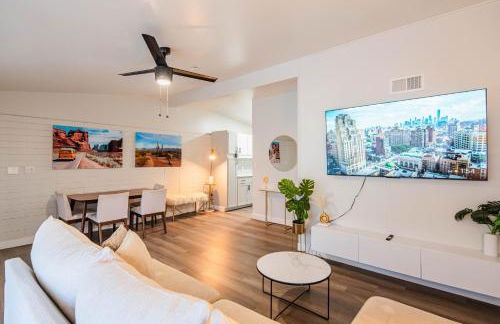 Spacious 2 Bedroom, 2 Bath, Pool, Free Parking, Gym - Foto 22