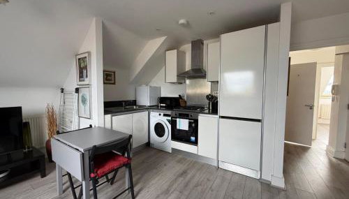 Egham Modern Two Bedroom Apartment - Foto 5