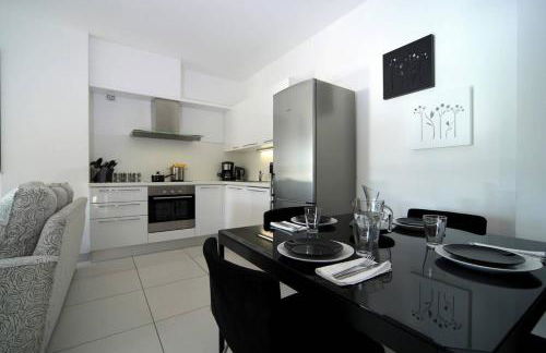 2 bedroom Lake Maggiore apartment with pool - Foto 10