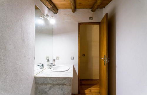 Antigua Panadería de Valdelarco, chimenea con horno 2 Hab 4 pers mas 2 max - Foto 25