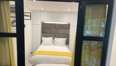 Deux. Pièces face à la scène. - Foto 1