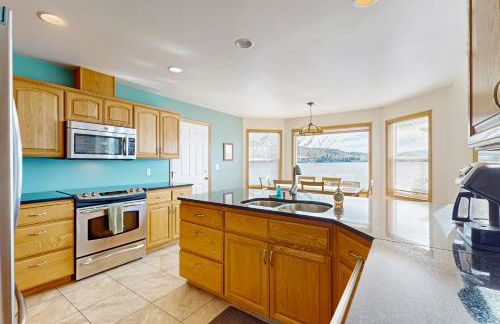 Lakefront Retreat - Foto 14