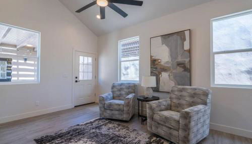 The Latitude Adjustment, located close to Golf,Sand Dunes, Reservoir & National Parks - Foto 5