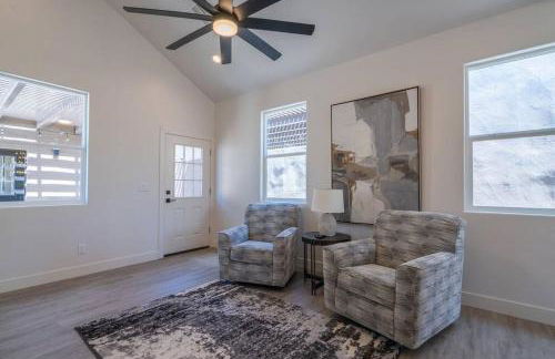 The Latitude Adjustment, located close to Golf,Sand Dunes, Reservoir & National Parks - Foto 5