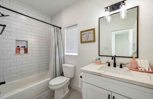 3BD Central Stay | BBQ, Games & Backyard Fun - Foto 49