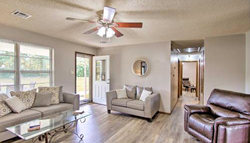 Quiet Clayton Home with Mountain Views 4 Mi to Lake! - Foto 4