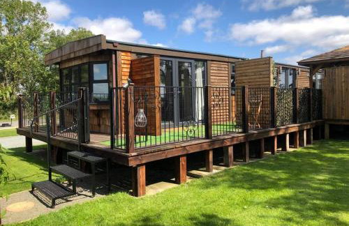 Couple’s Lodge With Hot Tub - Foto 20