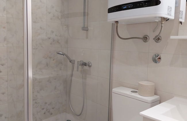 Homey 1-BR Apt - Photo 23