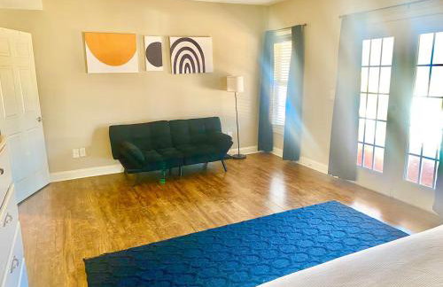 Cozy Country Poolside Getaway, 2BR, Near ATL - Foto 3