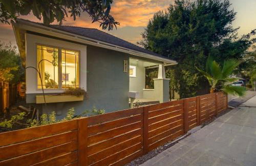 Casa Mellifora 3BR Golden Hill w Garage Parking - Foto 25