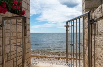 Charming stone cottage by the sea - Foto 52