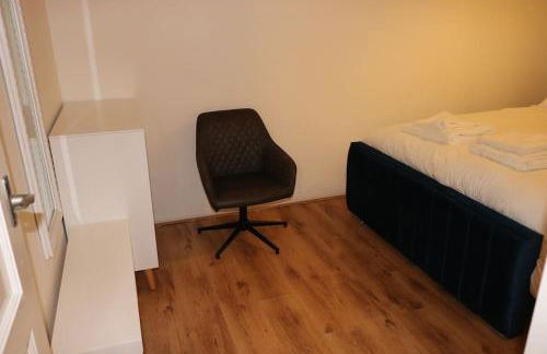 Entire -4 Bedrooms Detached House with Driveway - Foto 26