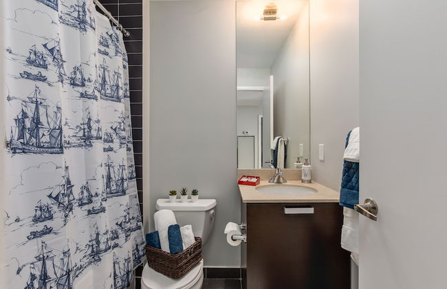 Quickstay - Luxurious 2-Bedroom Condo, Heart Of Toronto - Photo 12