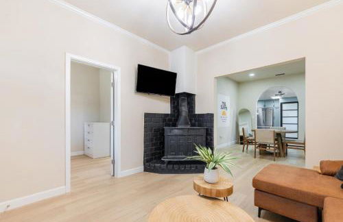 Walk to Beach! Patio, Rooftop, Yard, BBQ! Downtown Huntington - Photo 18