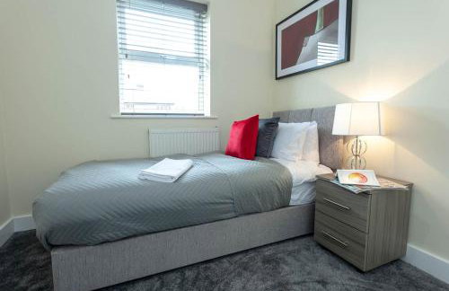 4 bed home, driveway parking ideally located in Latchford, Warrington - Executive St Marys House - Foto 31