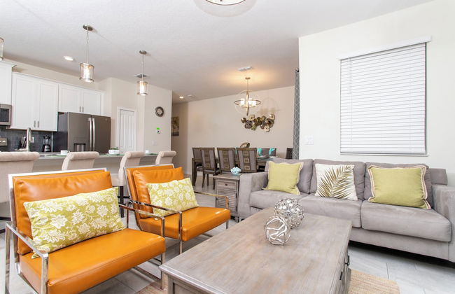 Luxurious Décor 4 Bd w/ Pool Close to Disney 4820 - Photo 27