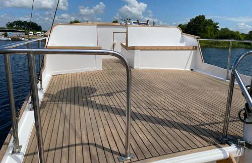 Nuit insolite a bord d un bateau - Foto 13