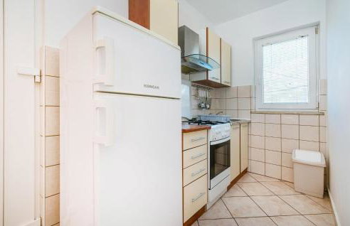 Gorgeous Apartment In Rtina With Wifi - Photo 5