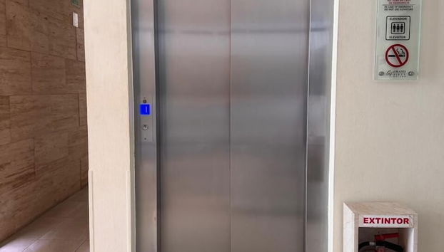 Hotel Grand Fifty Suites - Foto 3, Receção