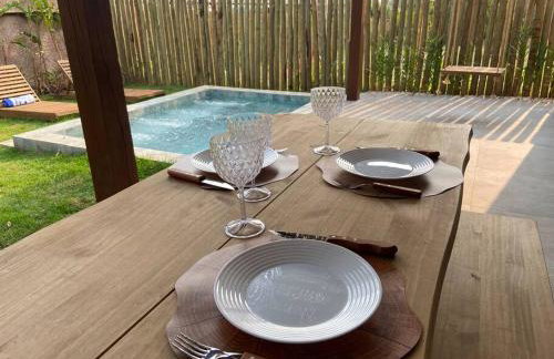 Bangalô com piscina e privacidade a 6 km do centro - Foto 26