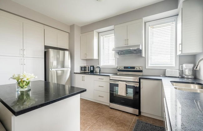 Modern Lakeshore 3BR 3BA TH Free Parking BBQ - Foto 78