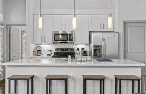 Austin Luxury 2BR 2B with Pool & FREE Parking - Foto 1