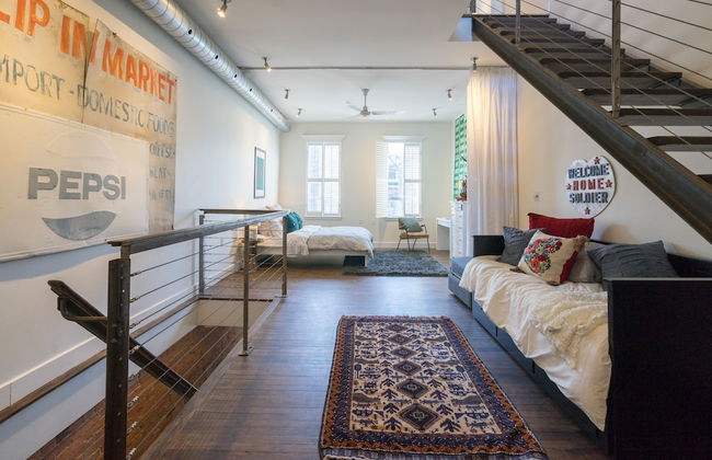 Applewood Suites - The Ossington Loft - Photo 38