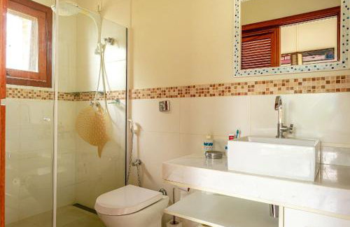 Belíssima casa pé na areia com jacuzzi - Foto 13