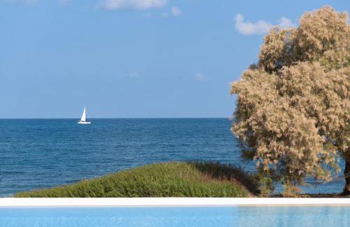 Asea Villa, Spectacular right-on-the-beach Retreat, By ThinkVilla - Foto 14