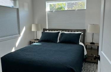 Newer Cozy Guest Cottage with Saltwater Spa! - Foto 9